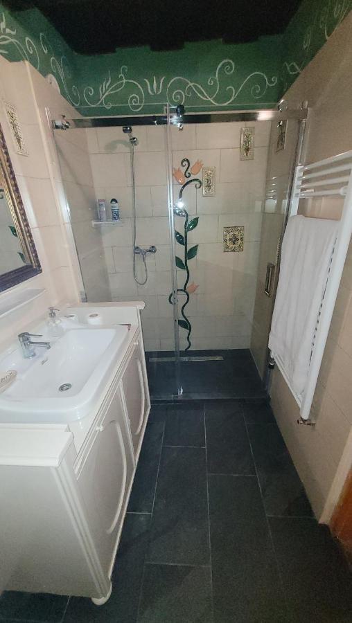 Nefelejcs Vendeghaz Holloko Apartment Екстериор снимка