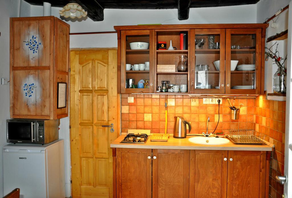 Nefelejcs Vendeghaz Holloko Apartment Екстериор снимка